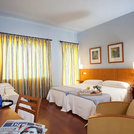 Hotel Nuria 3*