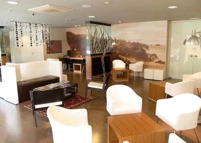 努里亚酒店