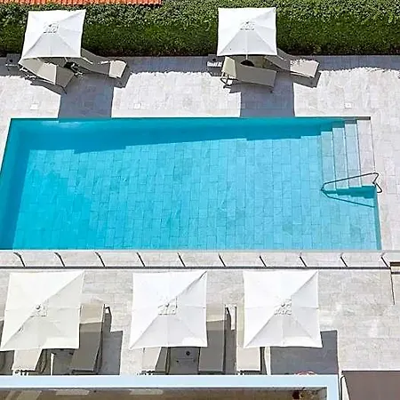 Nuria Hotel 3*