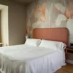 Nuria Отель 3*